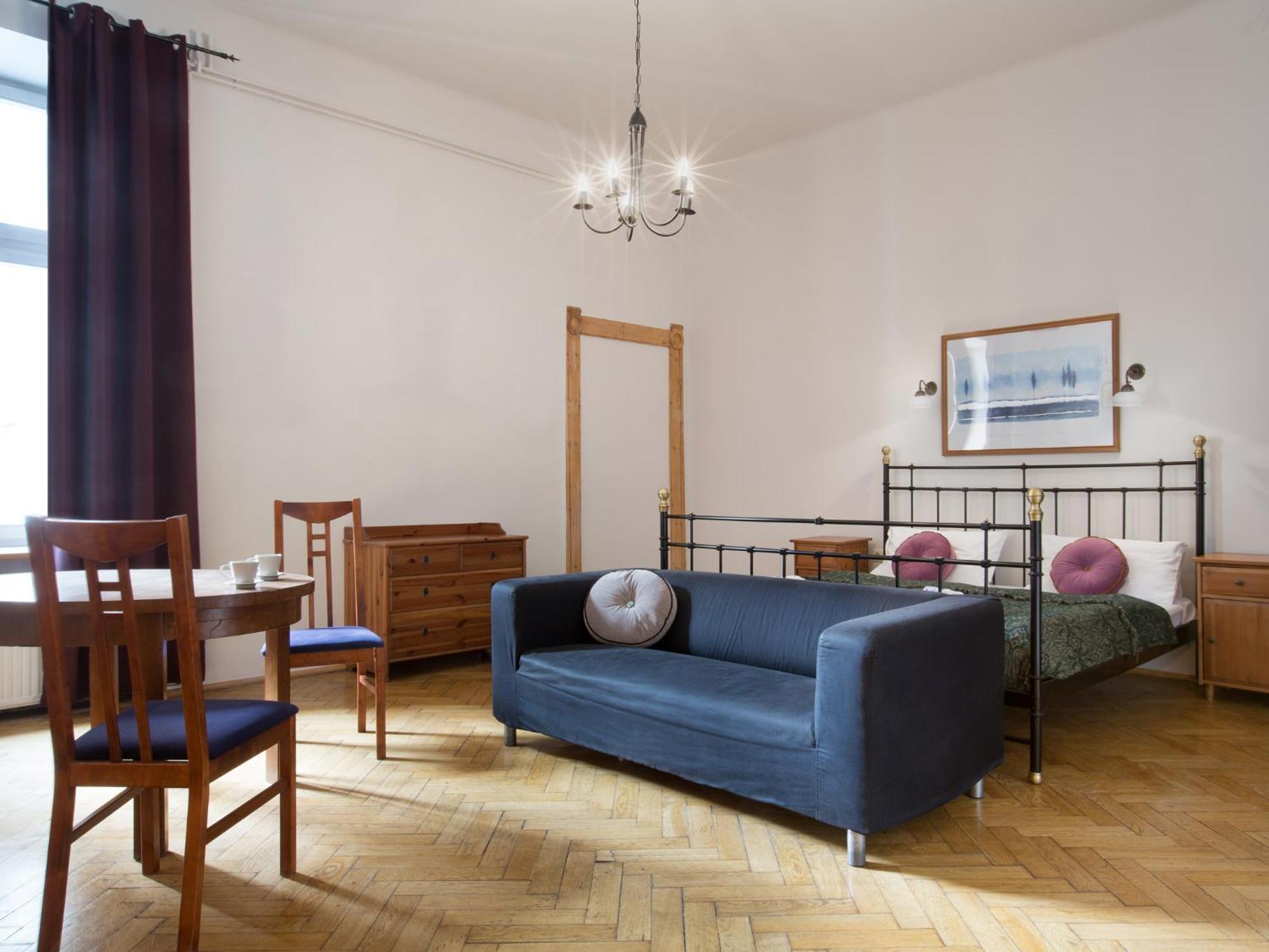 Antique Apartments Plac Szczepanski Krakow Room photo