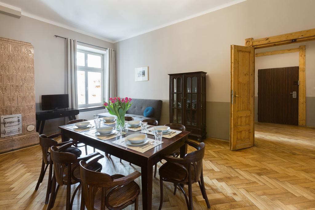 Antique Apartments Plac Szczepanski Krakow Exterior photo